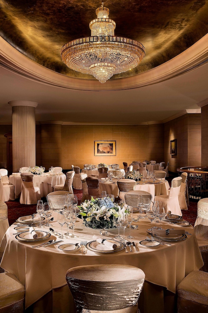 Renaissance Kuala Lumpur Hotel & Convention Centre 32/35