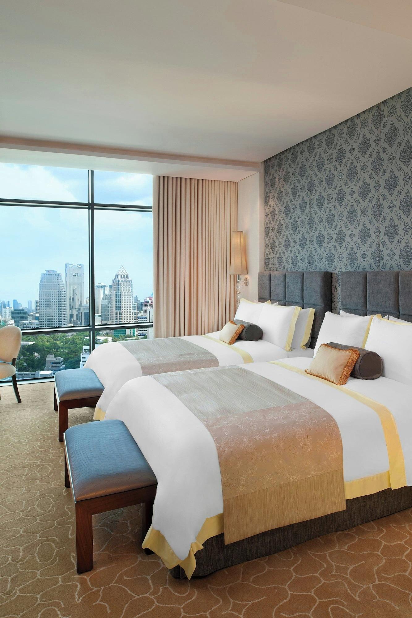 2 Bedrooms, Suite, Skyline View