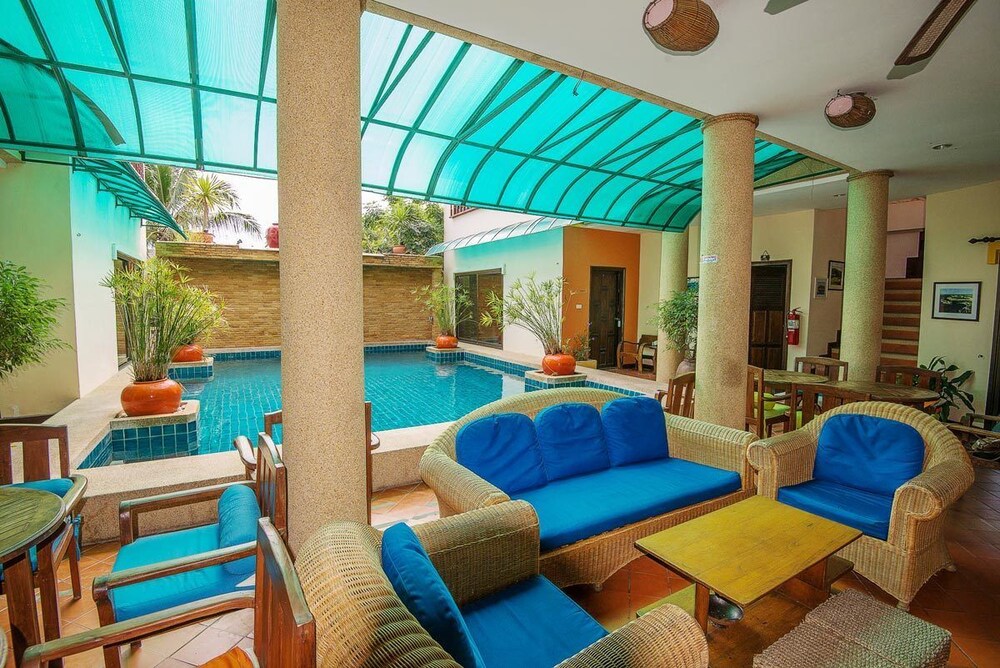 RedDoorz Plus Evergreen Boutique Hotel 44/53