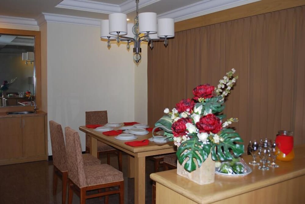 ROYAL JELITA HOTEL 37/45