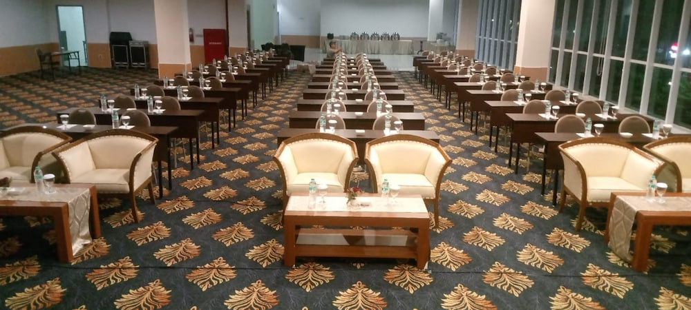 Luxury Inn Arion Hotel 52/56
