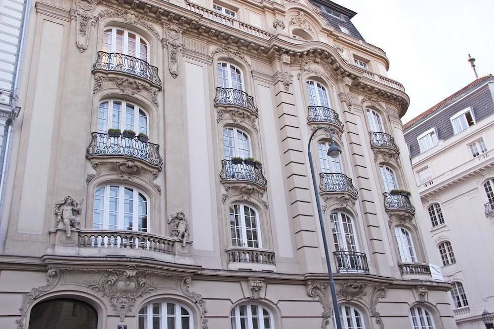 Hotel Pension Museum 2/63