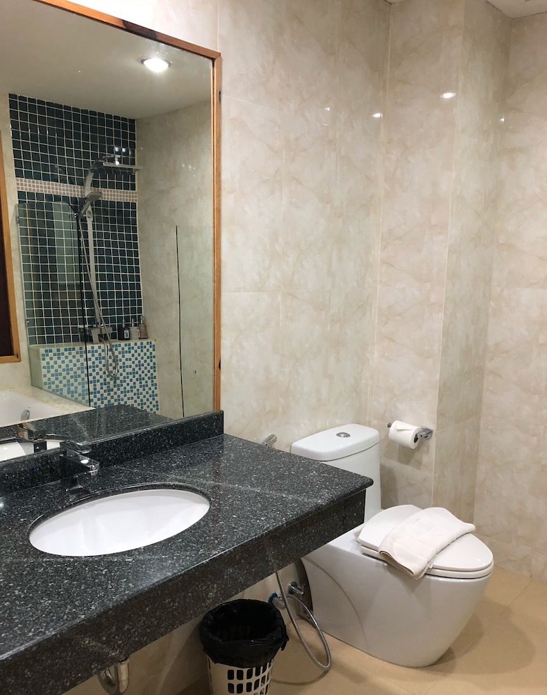Taman Spa Resort 69/70