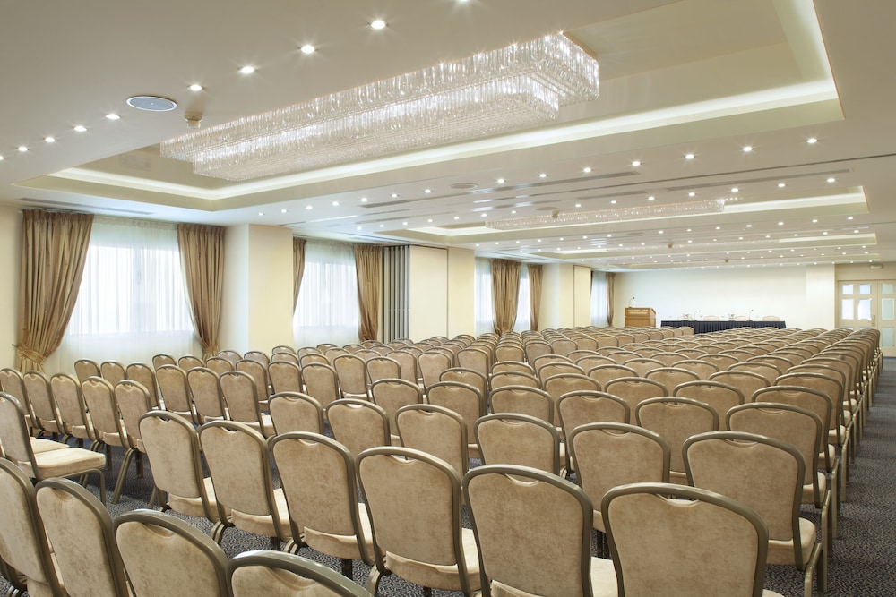 Holiday Inn Thessaloniki 58/72