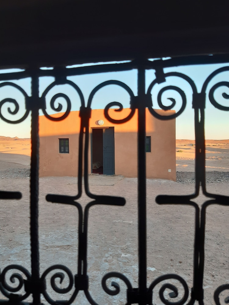 Sahara Peace Camp 36/38