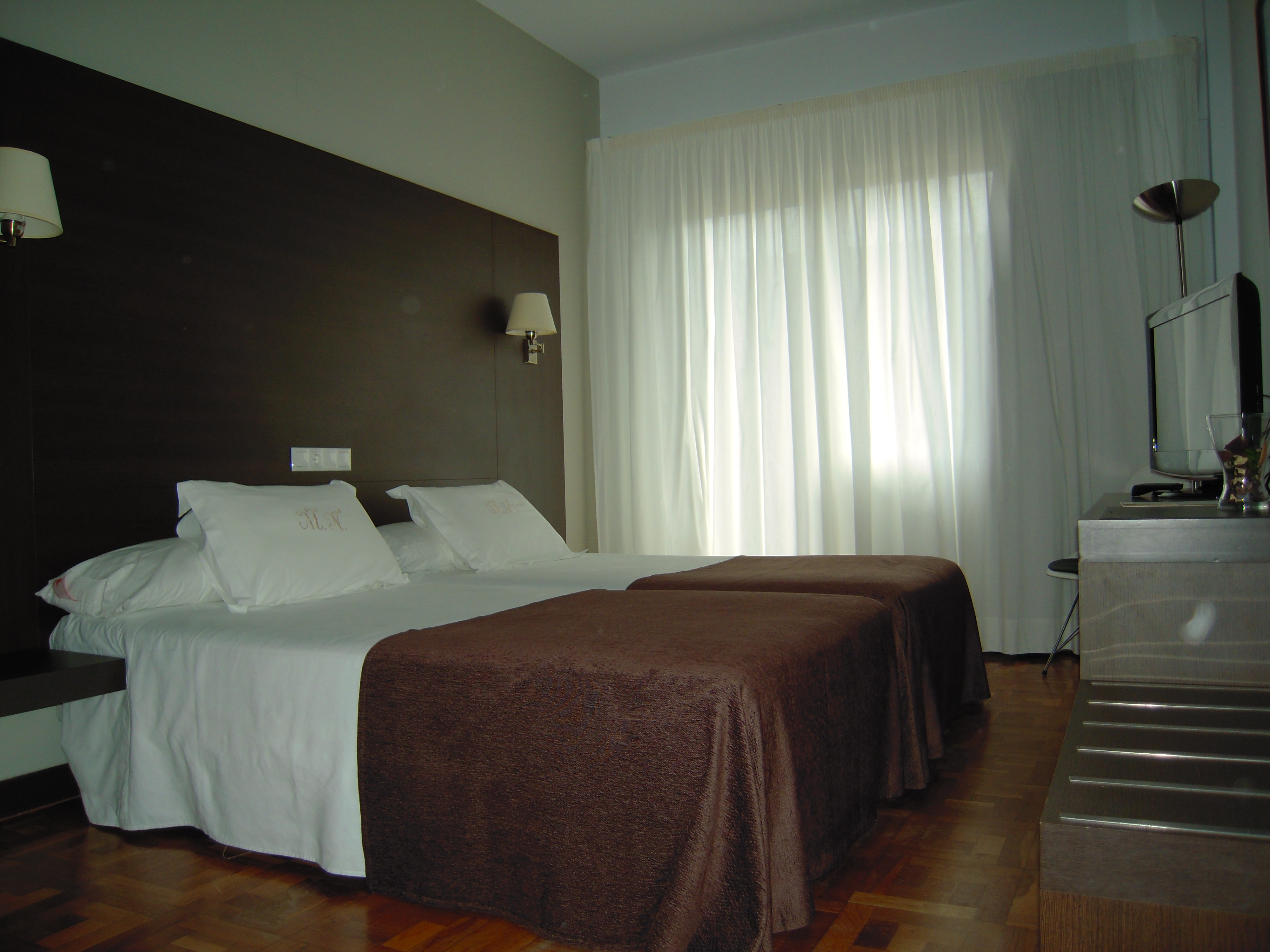 Room, Double Bed