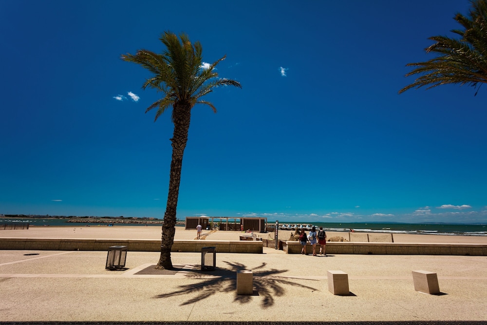 Splendid Hotel Camargue 31/41