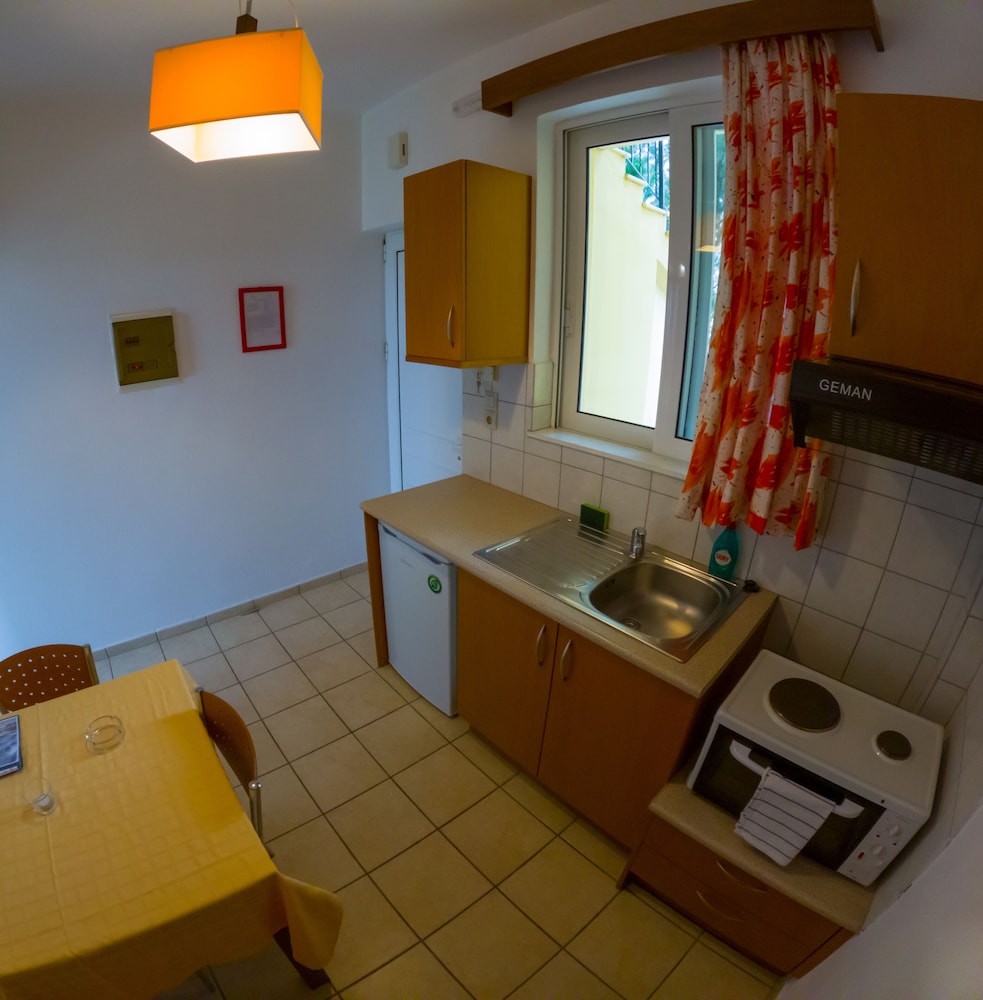 Monachus Monachus Apartments 58/58