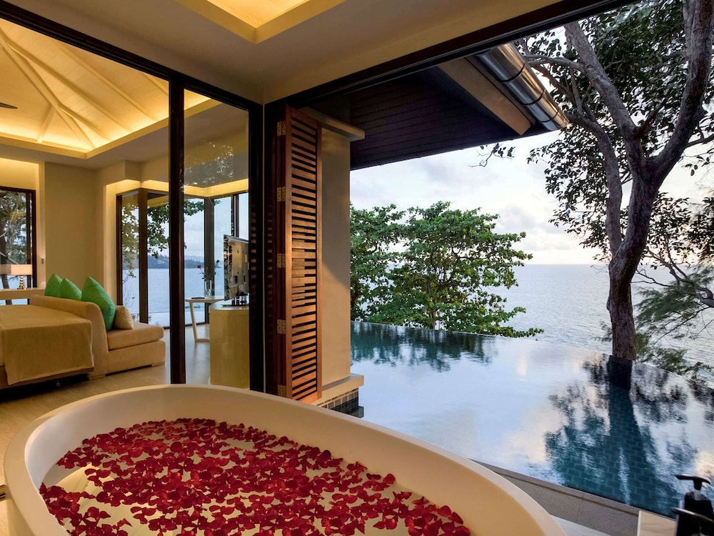 Pullman Phuket Arcadia Naithon Beach 42/75