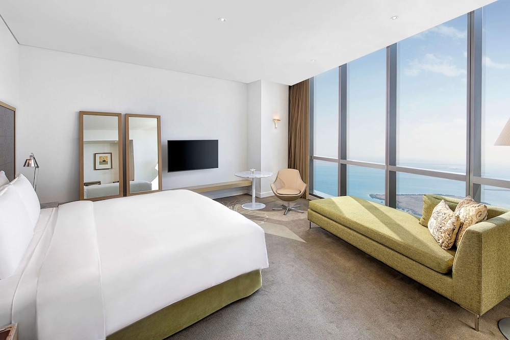 DELUXE, KING BED, SEA VIEW