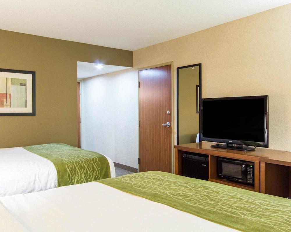 Comfort Inn & Suites Charleston Airport Convention Center 7/41