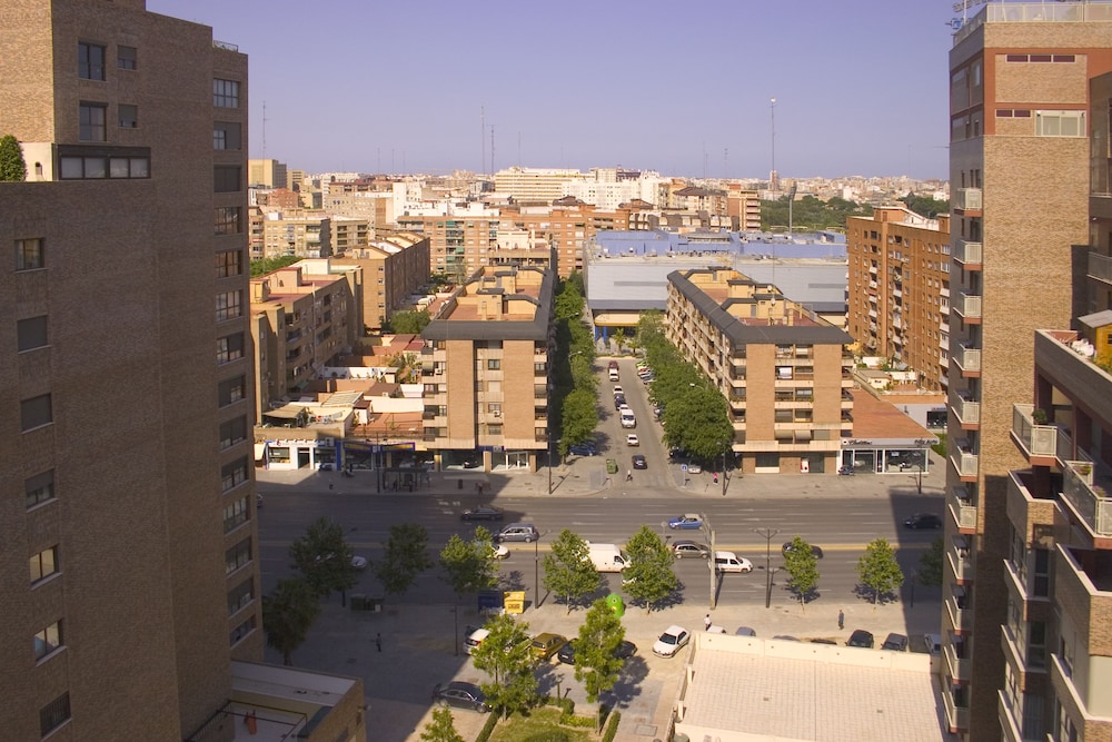 Apartamentos Plaza Picasso 67/71