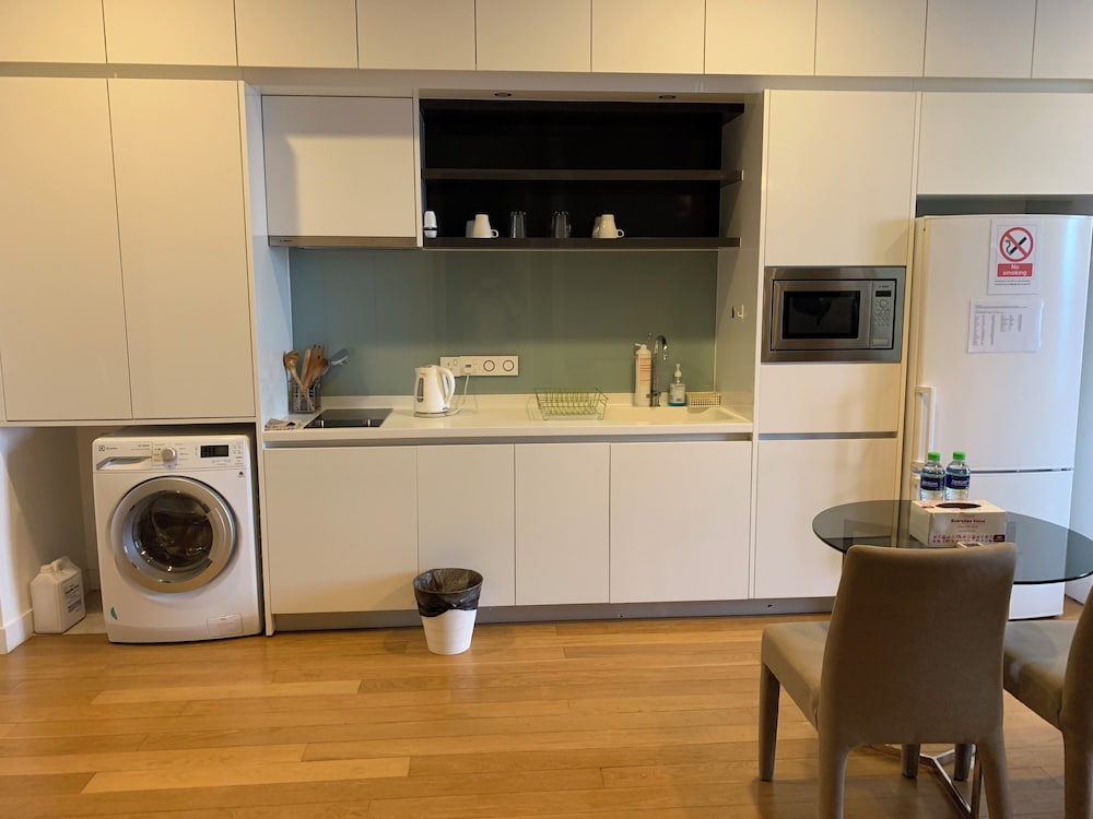 Platinum Service Suite at The Face 6/68
