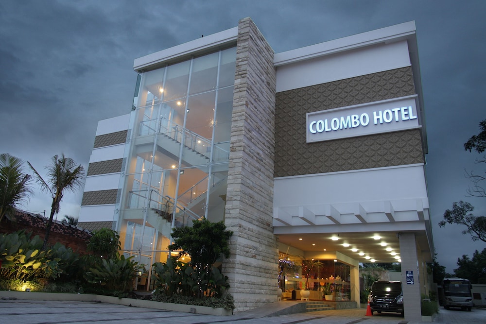 Vrata Hotel Yogyakarta 4/30
