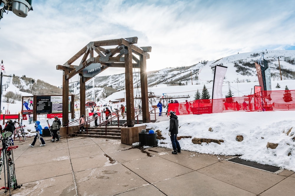 The Loft At Mountain Village By All Seasons Resort Lodging 13/50
