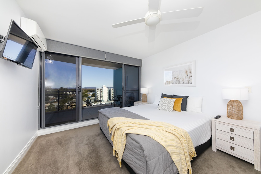 1 Bedroom, Apartment, King Bed, Water View
