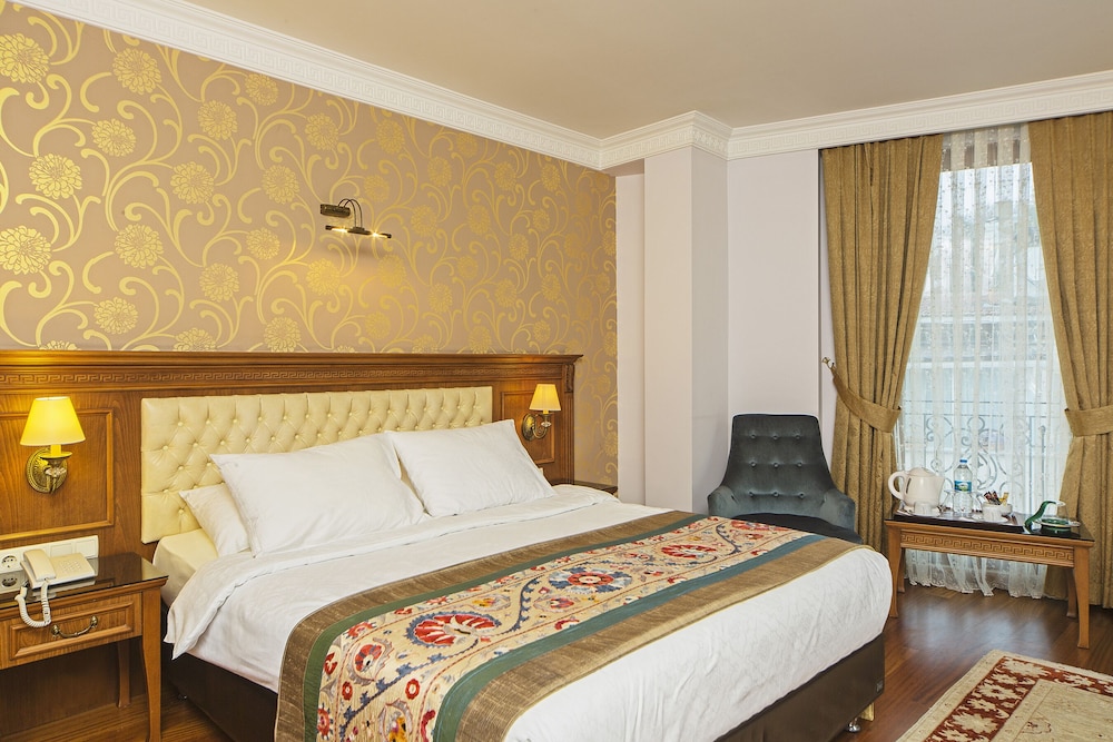 Acra Hotel 12/67