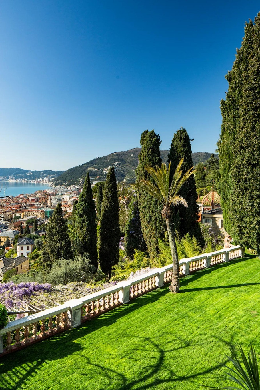 VILLA DELLA PERGOLA 68/83