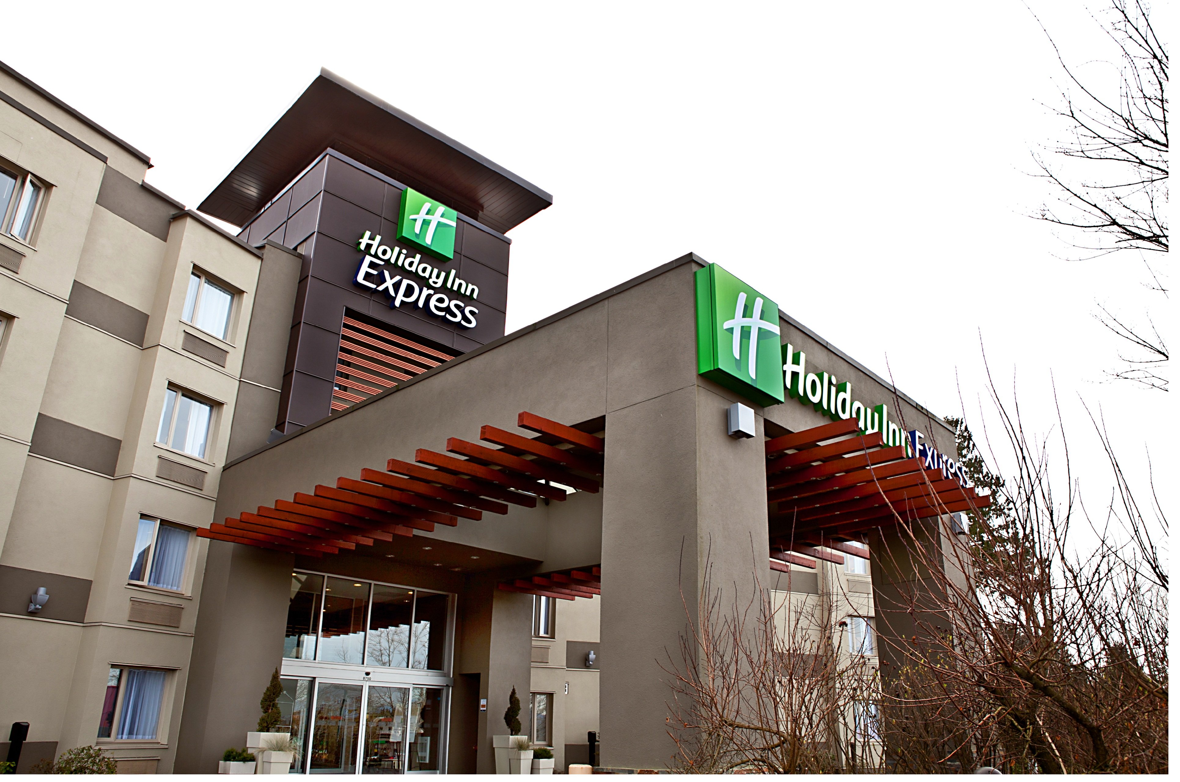 Holiday Inn Express Suites Langley 2/73