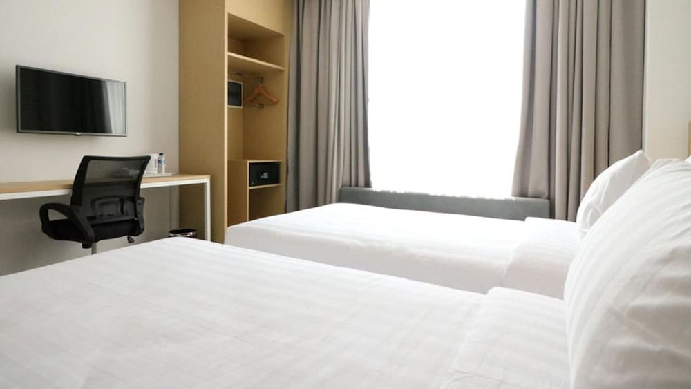 Palm Park Hotel Surabaya 24/46
