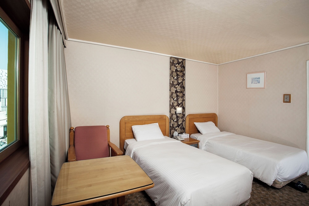 STANDARD, TWIN BEDS