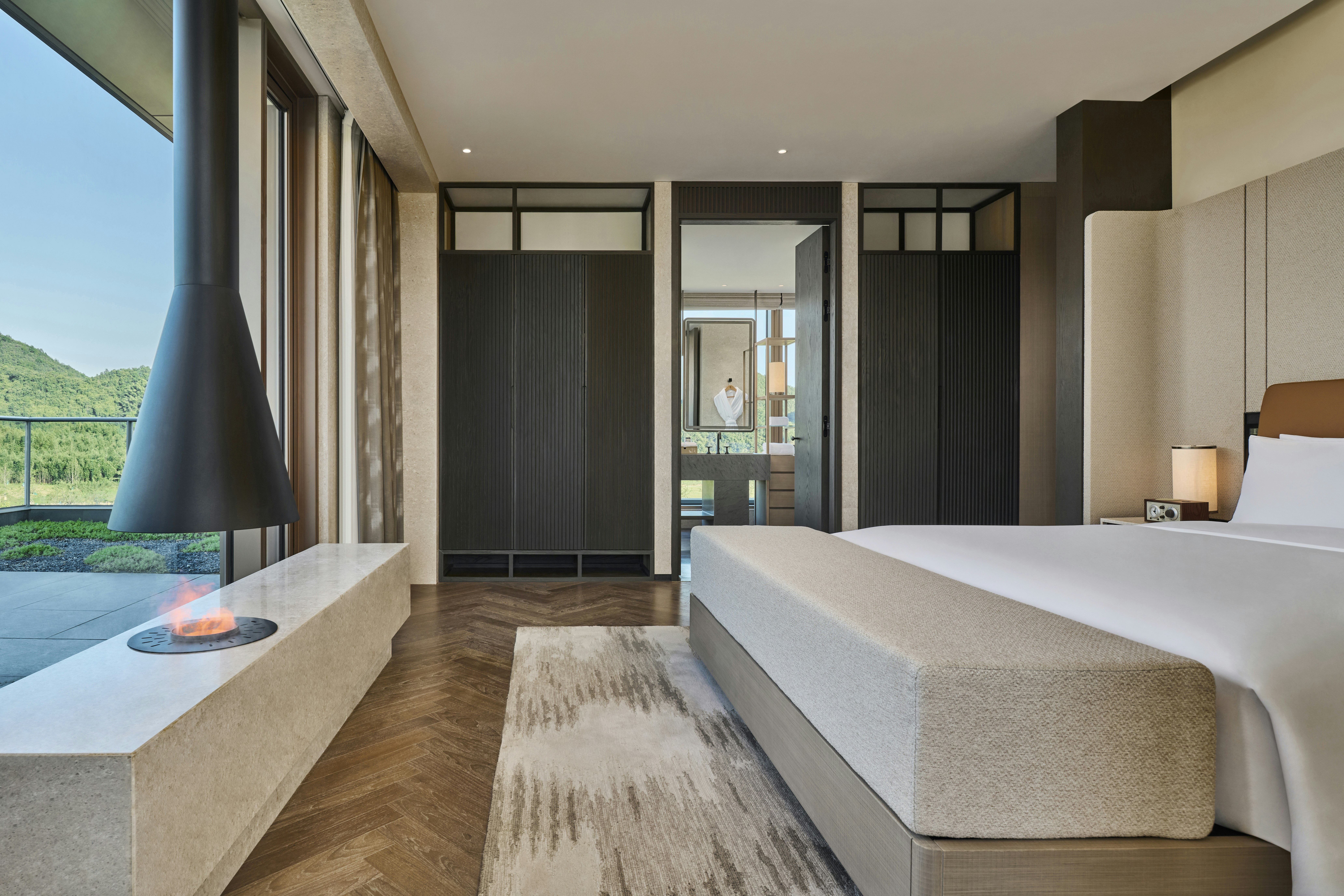 PRESIDENTIAL, SUITE, KING BED