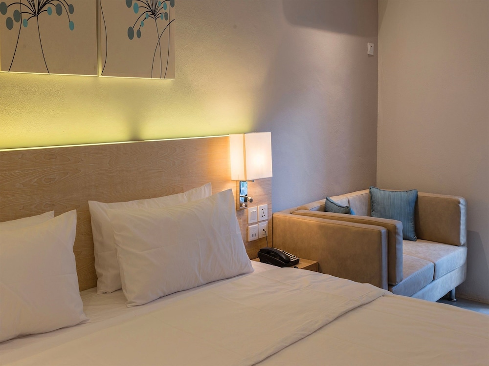 Pereybere Hotel And Apartments 13/44