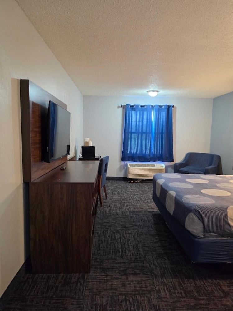 American Inn North Kansas City 14/57