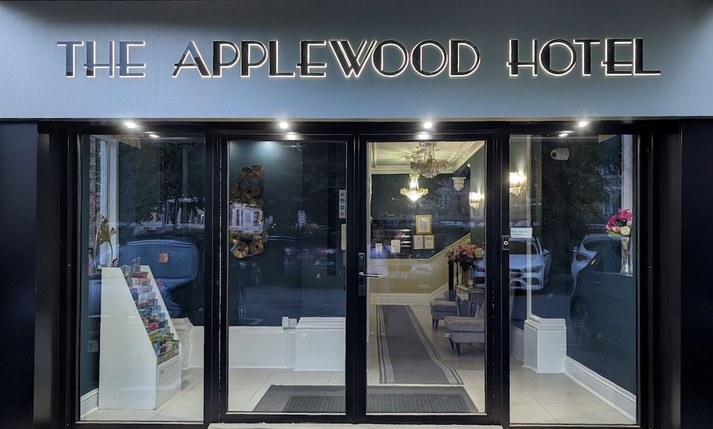 The Applewood Hotel 3/67