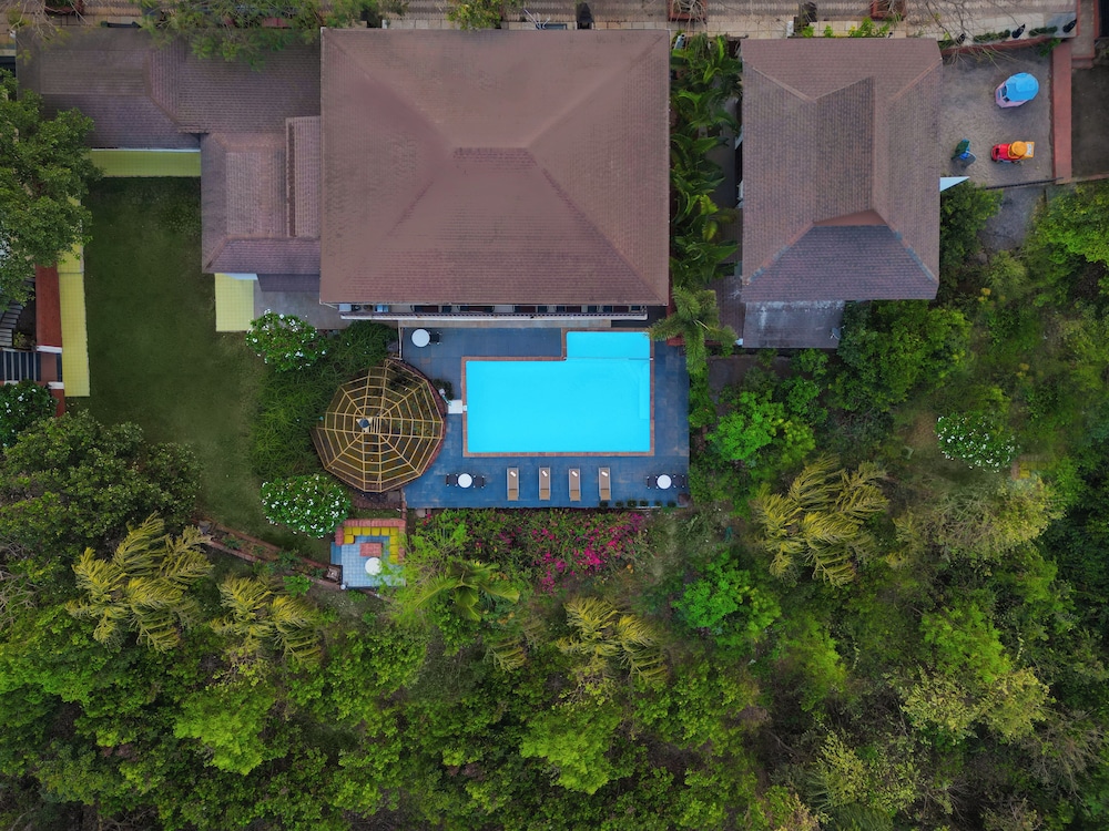 Lemon Tree Hotel Dapoli 6/50
