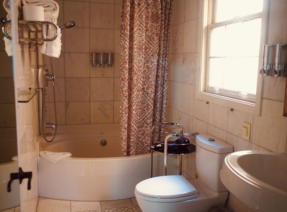 Hotel 1110 - Adults Only 72/75