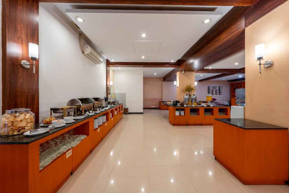 Hotel Marcopolo Jakarta 12/83
