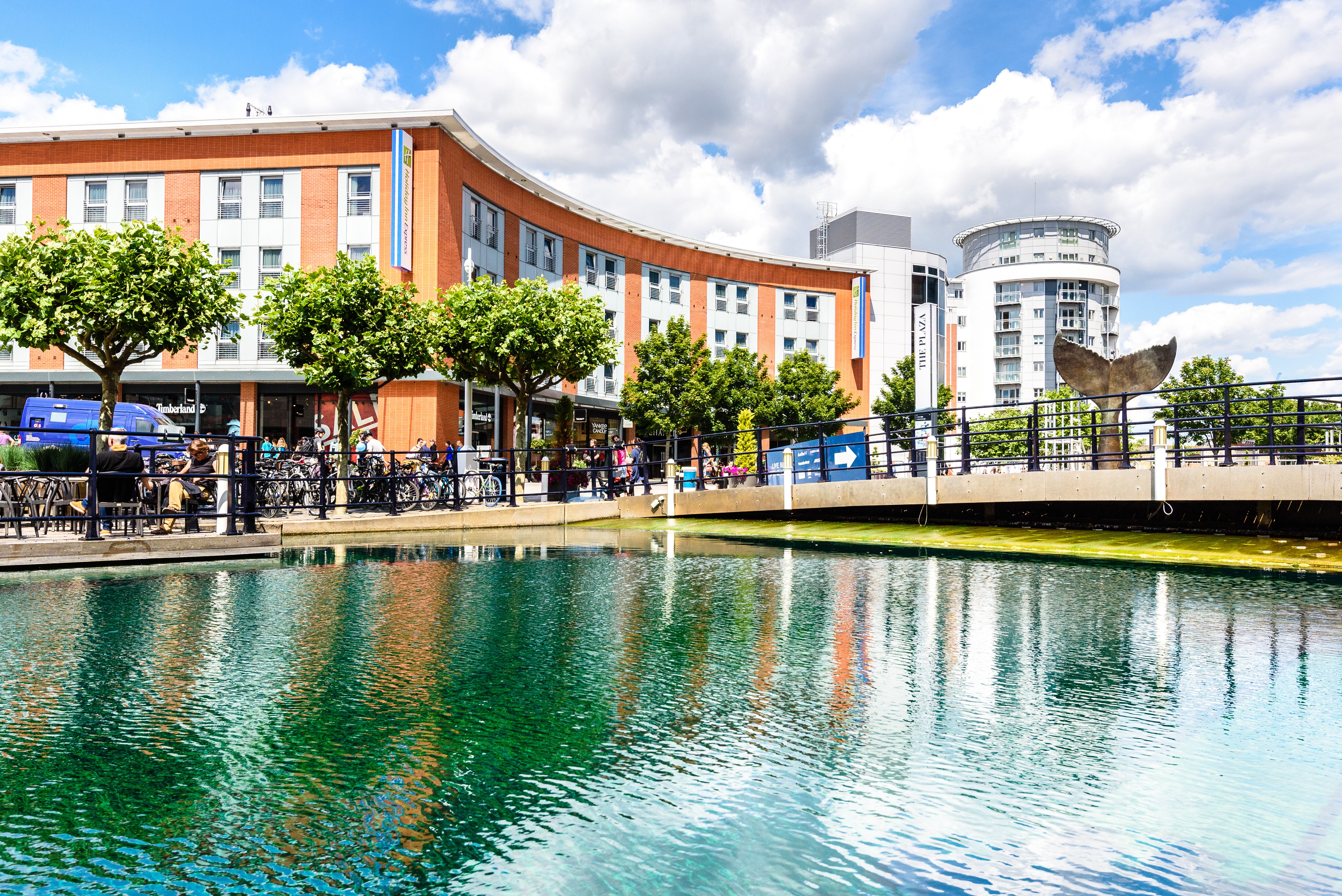 Holiday Inn Express Portsmouth Gunwharf Quays 55/56