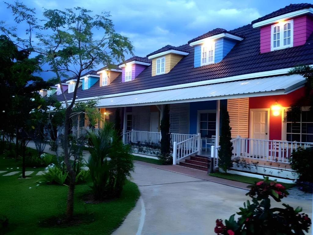 Chiangkhan Gallery Resort 11/50