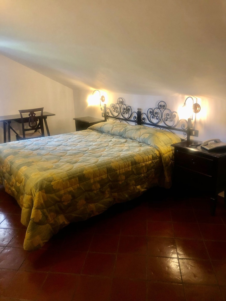 Hotel Bucaneve 20/40