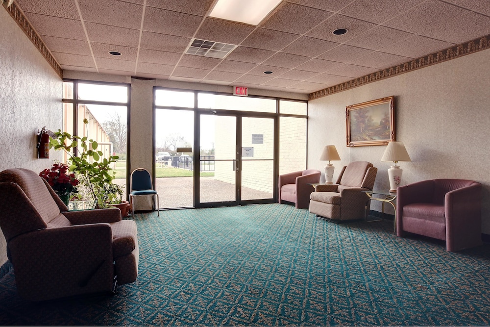 Americas Best Value Inn Marshall 10/18
