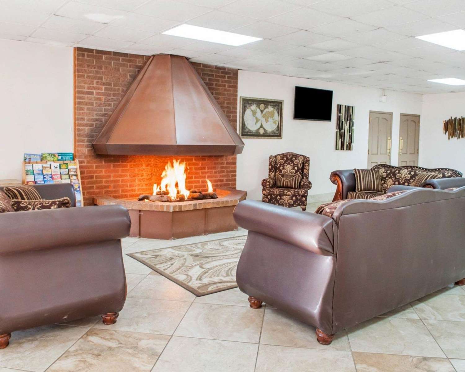 Econo Lodge Carlsbad Caverns Area 12/25
