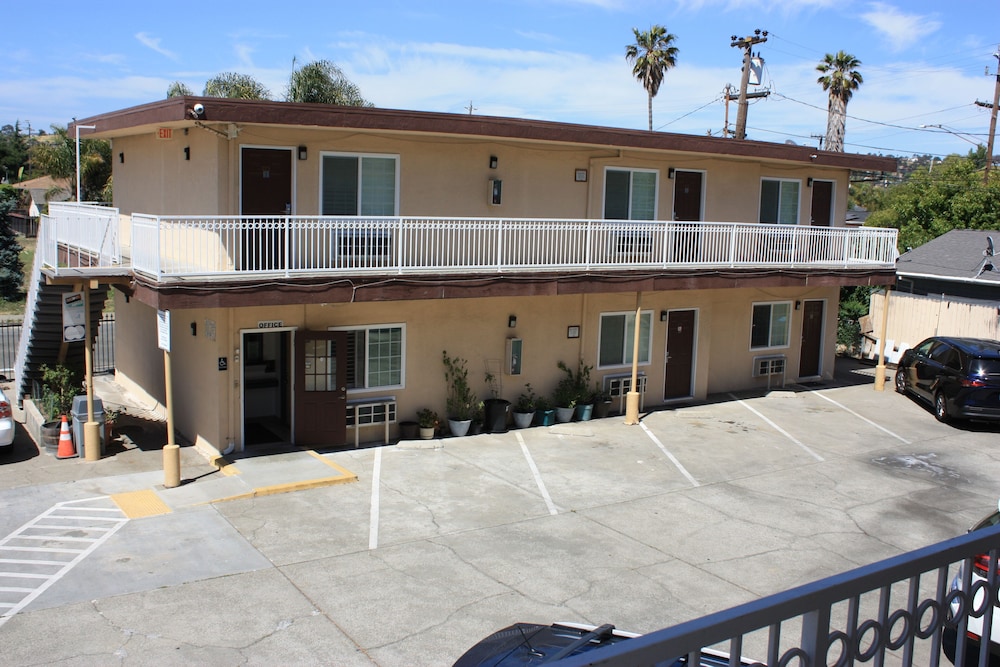 Express Inn 3/29