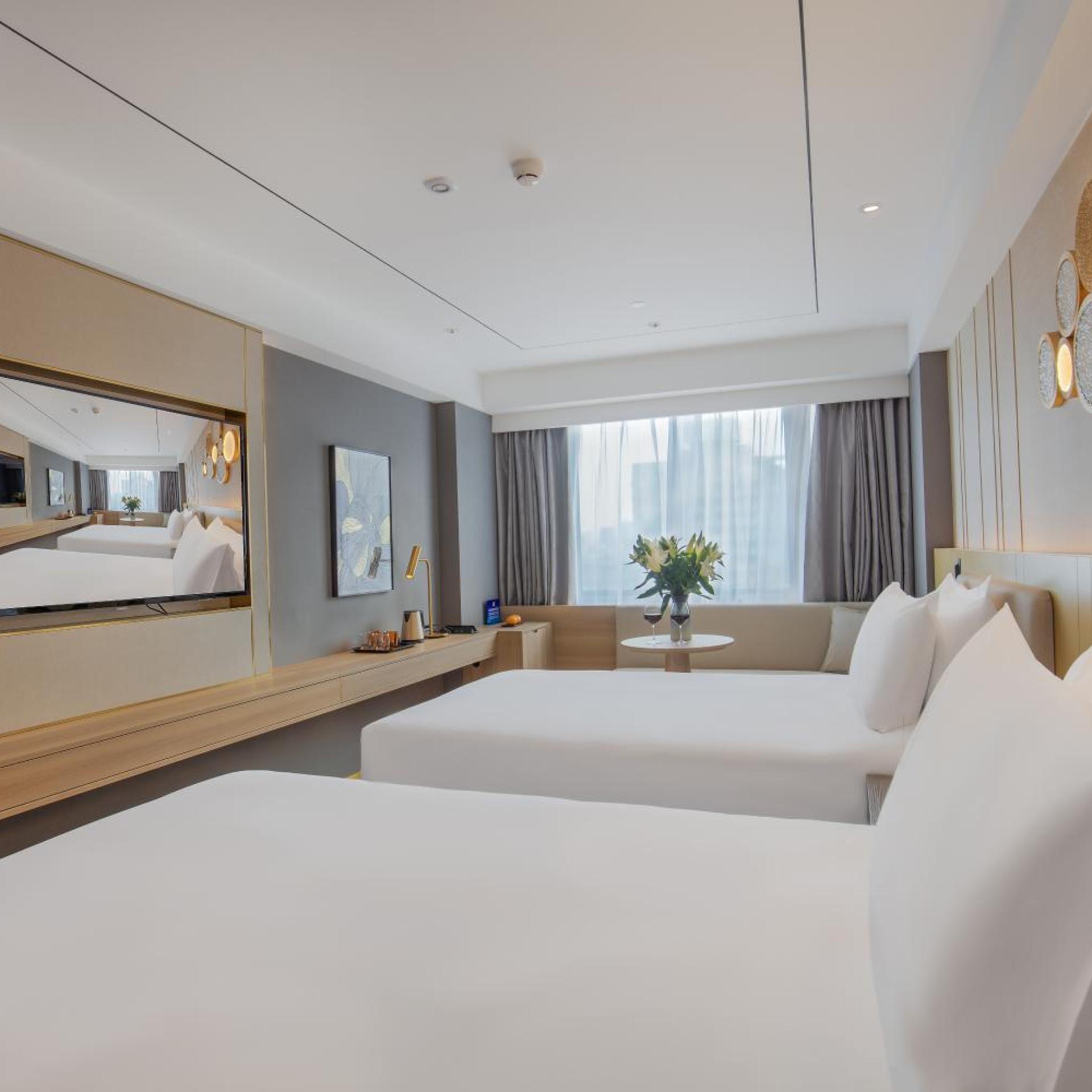 Orange Hotel (Beijing Yansha Liangma River) 30/50