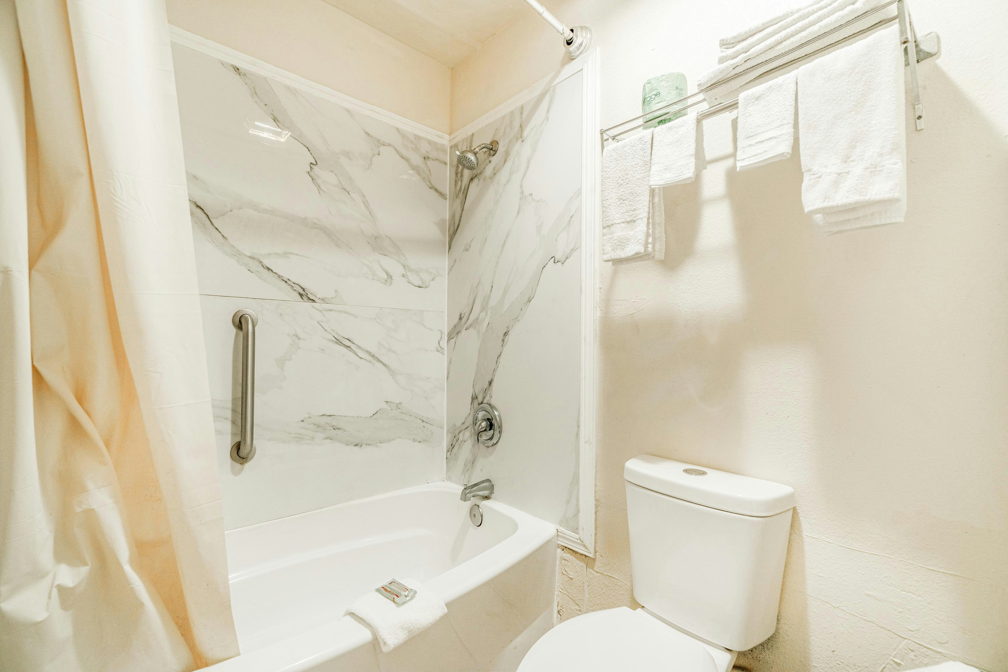 غرفة بسرير كوين بمطبخ صغير، Executive Inn Port Lavaca by OYO 4/5