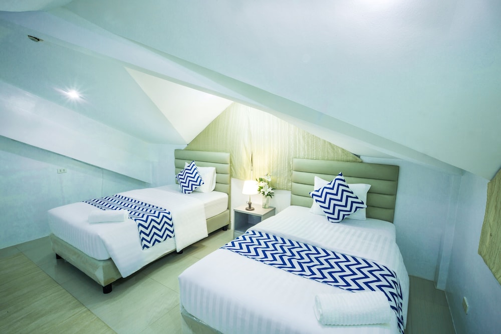 Grand Blue Beach Hotel 19/77