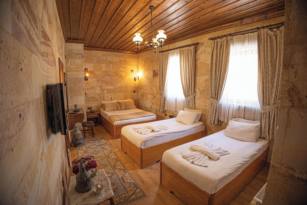 AKUZUN HOTEL 26/65