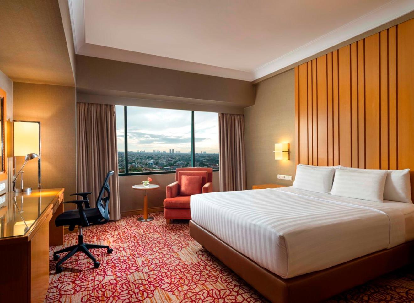 Grand, Deluxe, King Bed