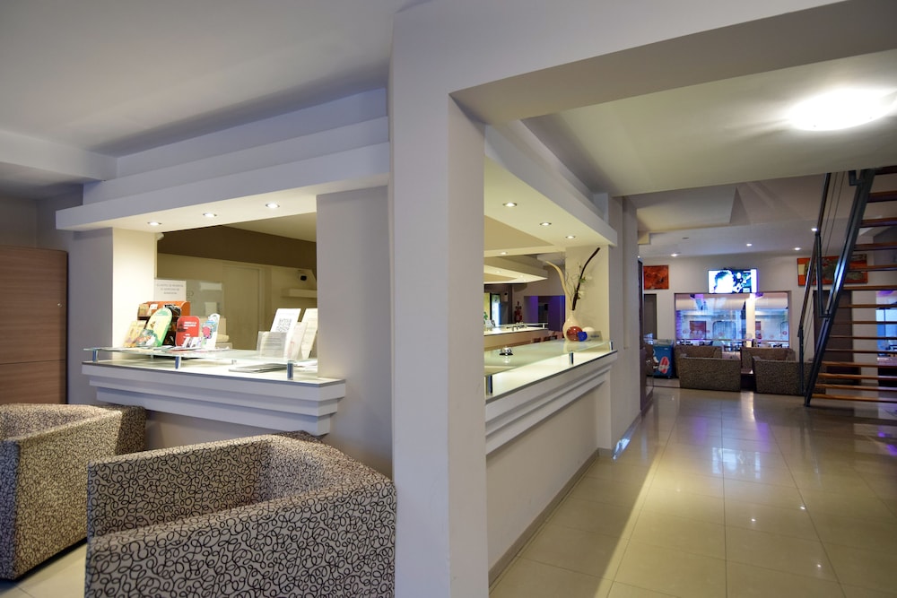 Piazza Hotel 5/22