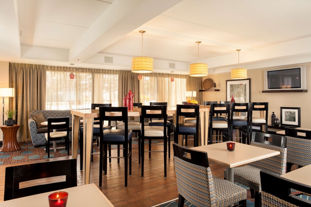 Hampton Inn Chicago-O'Hare International Airport 54/79