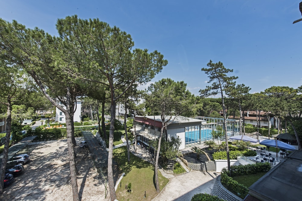 HOTEL MERIDIANUS 42/50