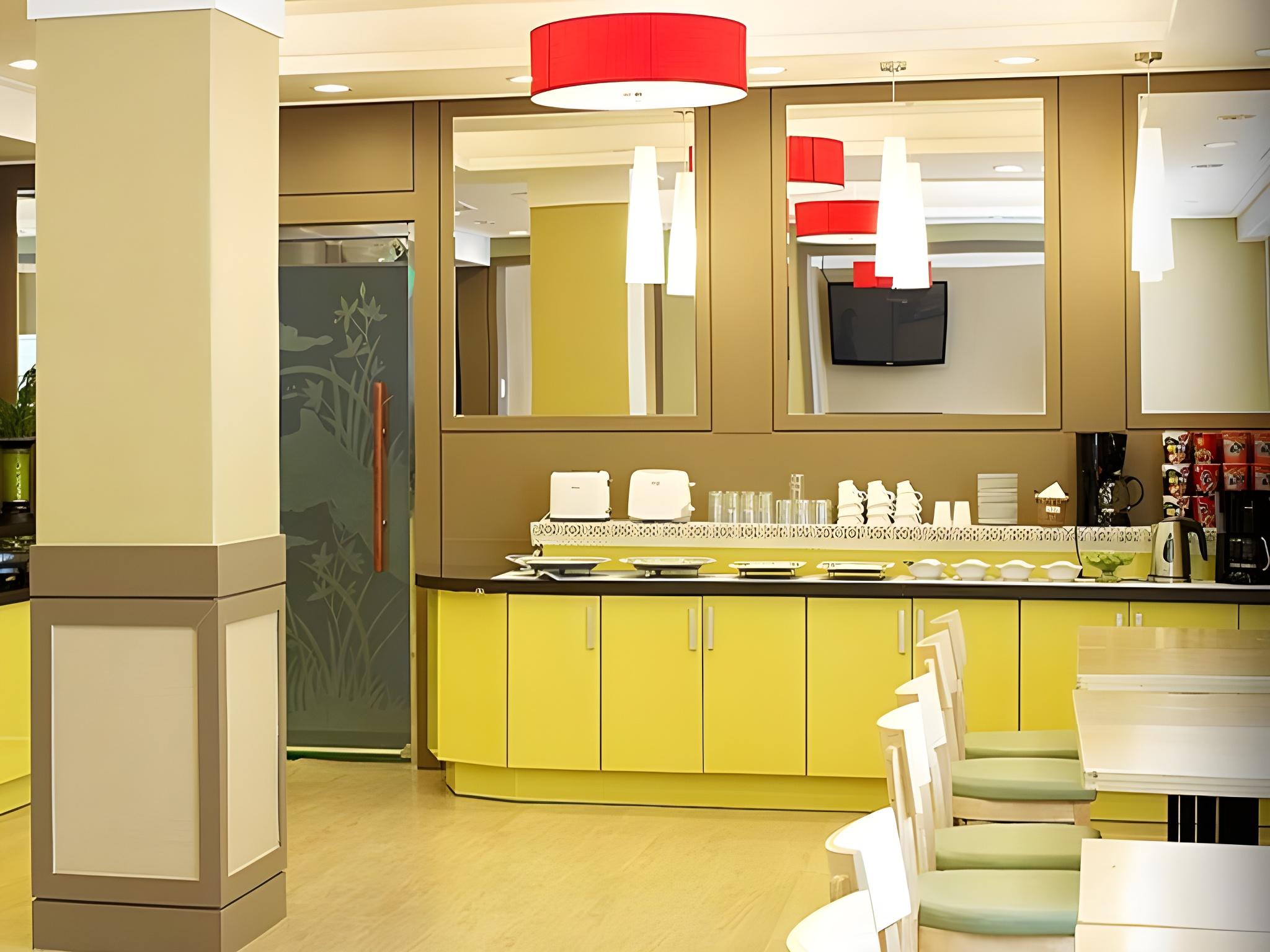 Goodstay Eco Hotel 18/19