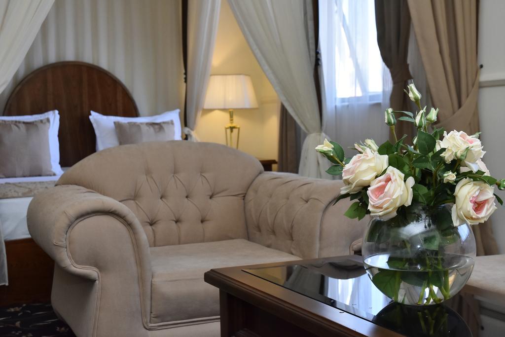 Garden Hotel Pristina 11/18