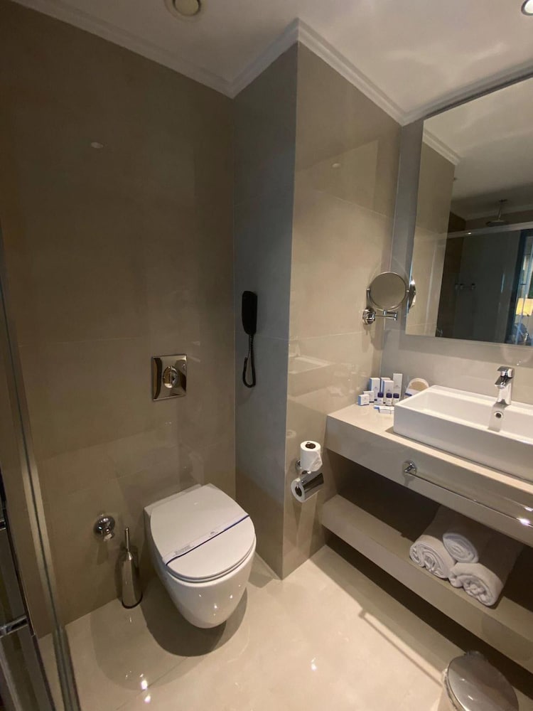 Alarcha Hotels and Resort 49/50