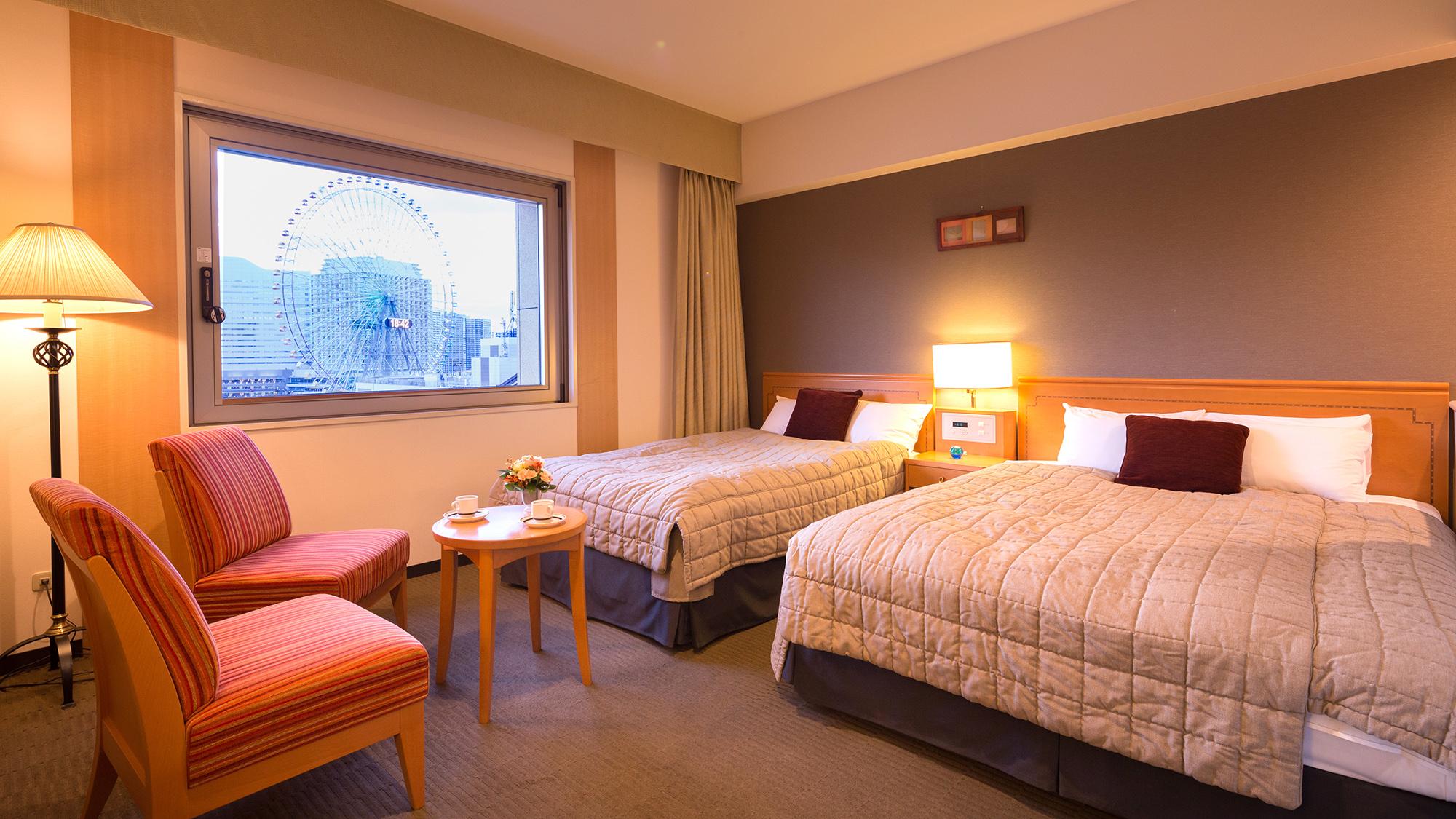 Deluxe, Twin Beds, Ferris Wheel View, Night View